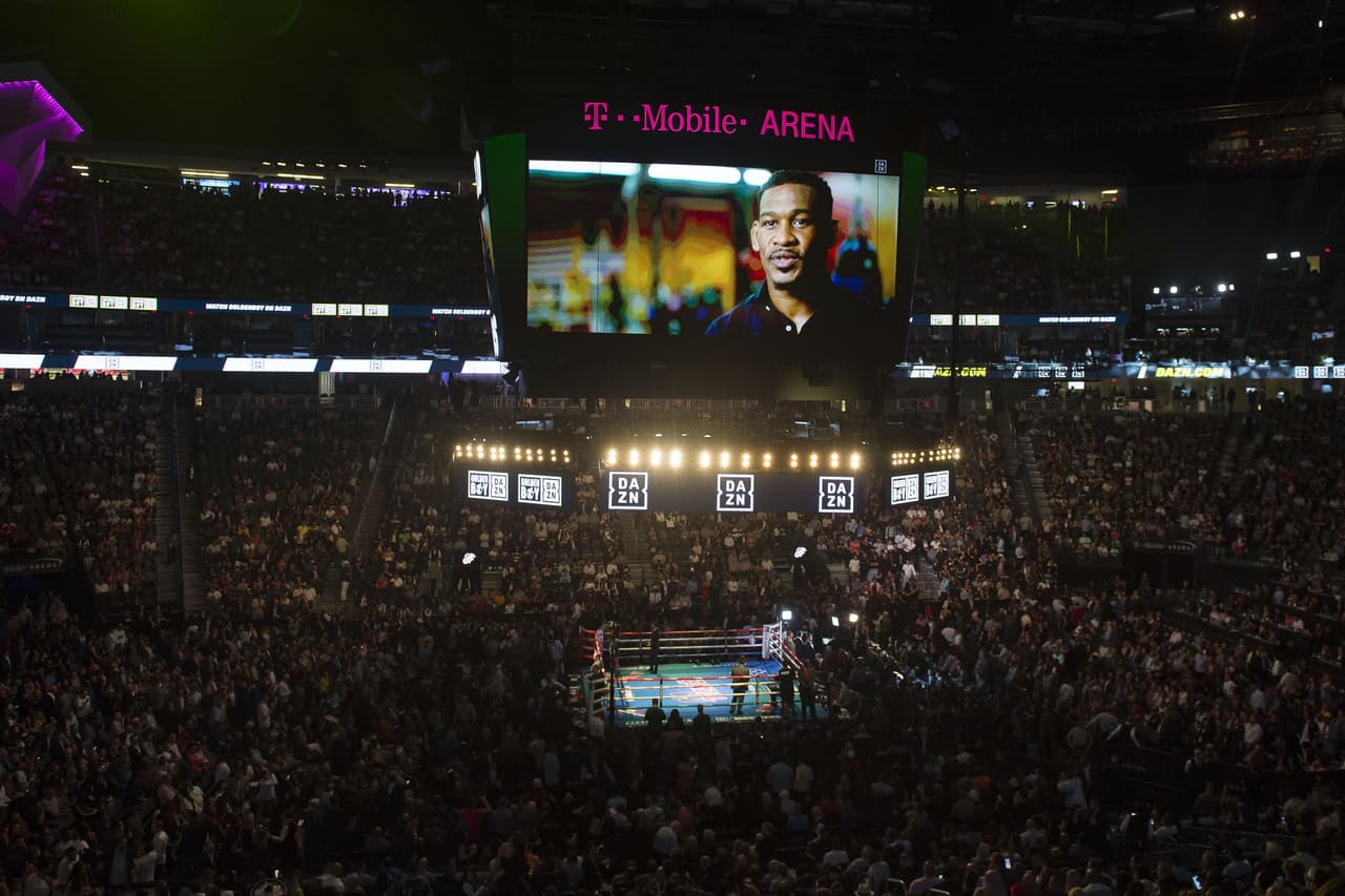 A minutos de la pelea así luce el T-Mobile Arena de Las Vegas.