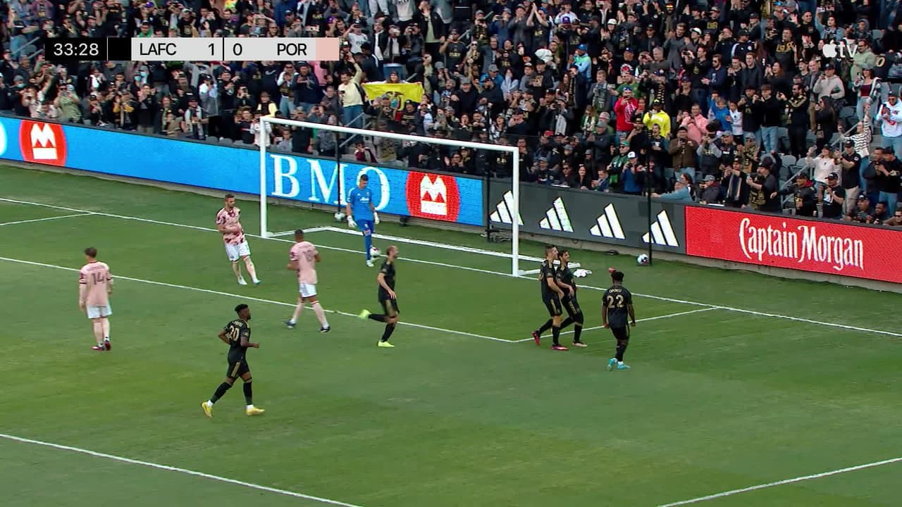 ¡Se estrenó Cracklitos! Vela pone el 2-0 de LAFC sobre Portland