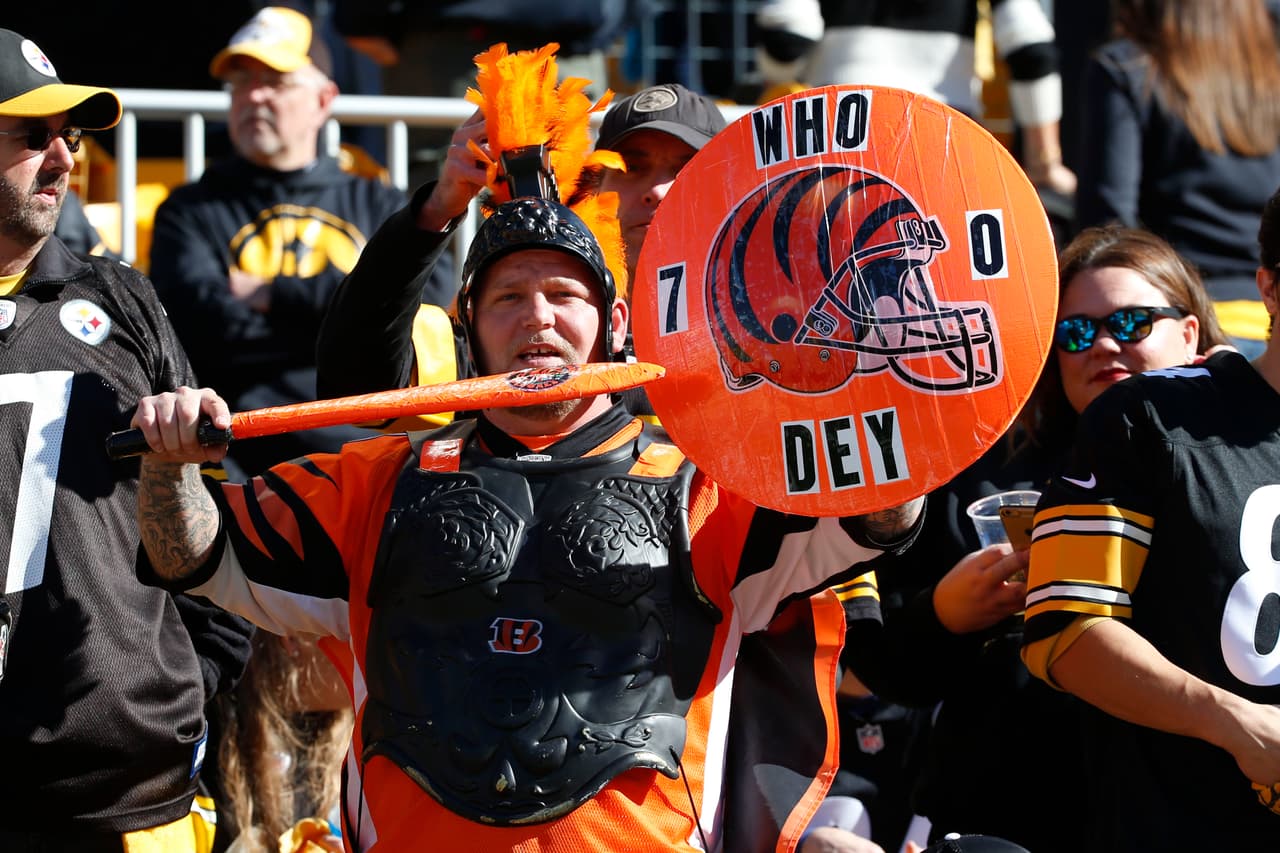 Pasión, locuras y disfraces, los fans de la NFL en la Semana 8.