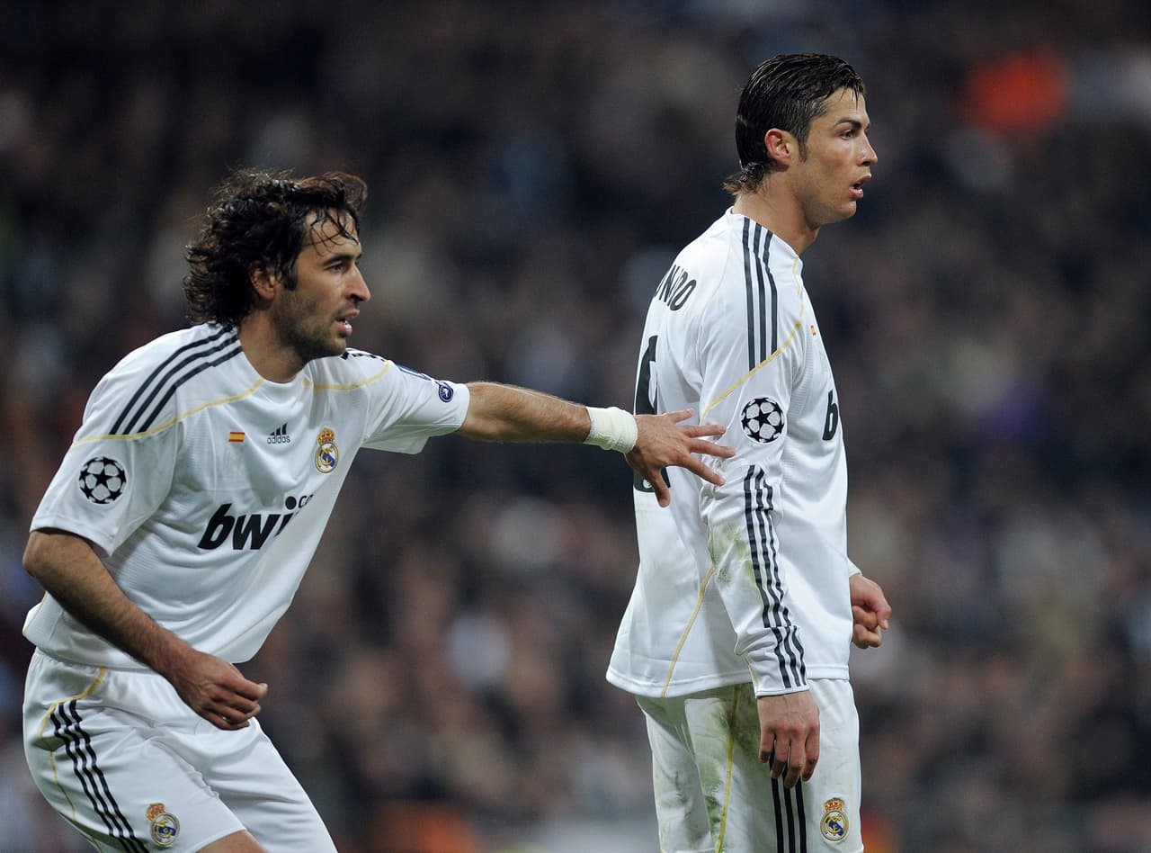 En la temporada 2009-10 coincidió con el siguiente gran '7', Cristiano Ronaldo, que en su primera campaña usó el '9'.