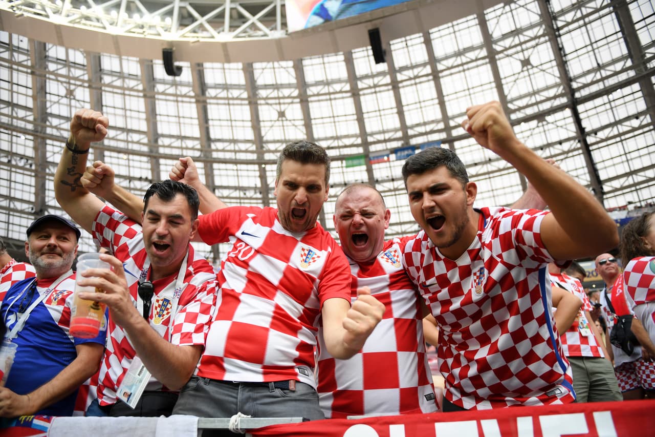 Vuelan más de mil boletos para aficionados de Croacia que llegaron de forma exprés a Moscú