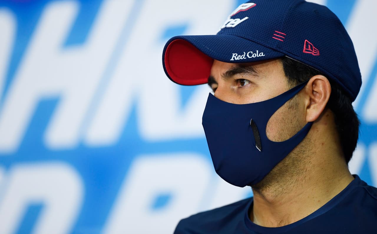 De llegar a la escudería del toro rojo, Sergio Pérez podría competir entre los mejores para coronarse como campeón del mundo.
<br>