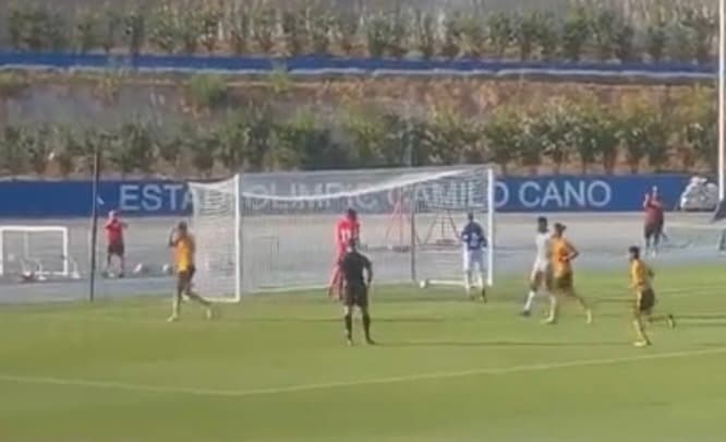 Raúl Jiménez vuelve a marcar con Wolves tras cuatro meses