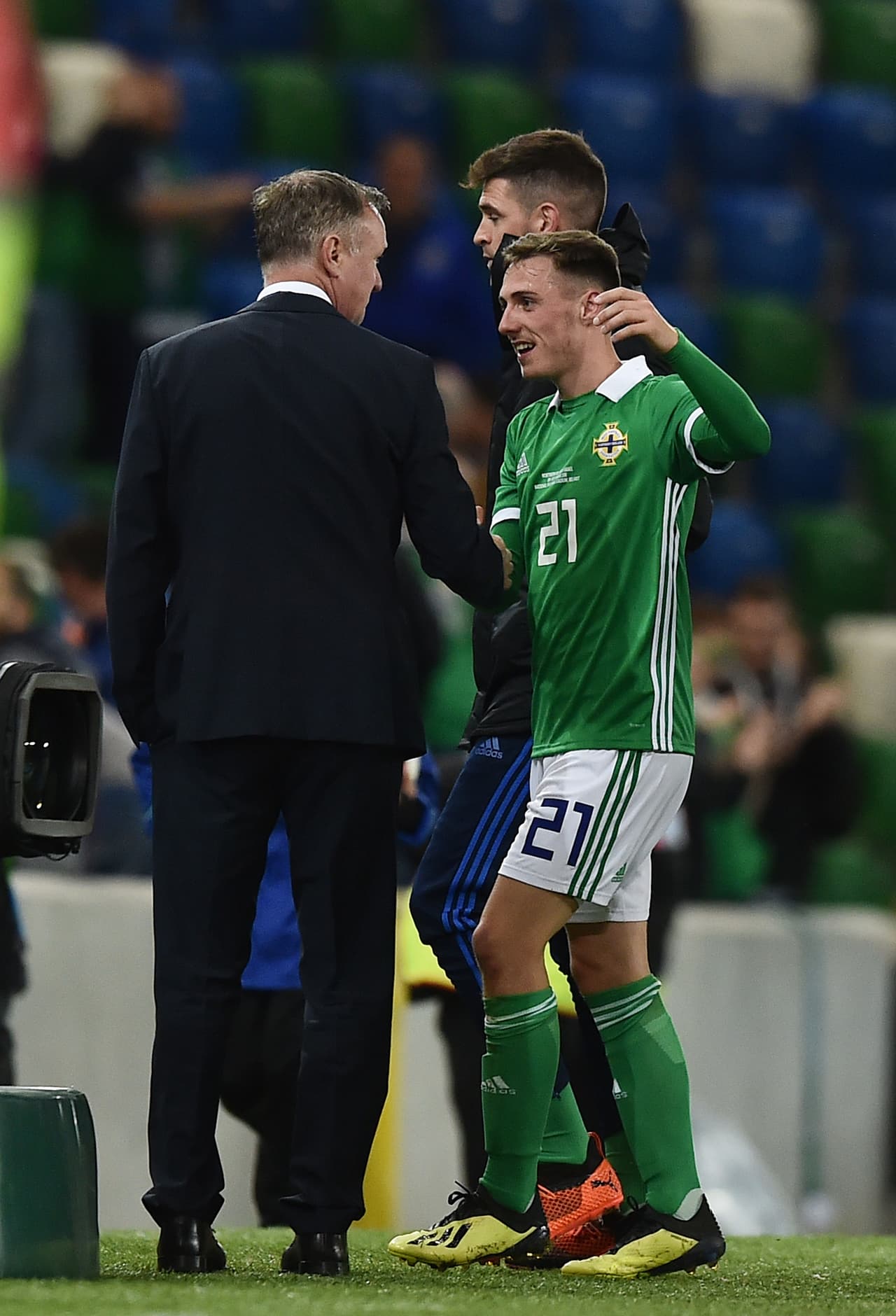 El seleccionador Michael O'Neill señaló que el comportamiento está "muy por debajo de los estándares que esperamos de un internacional de Irlanda del Norte" y espera que con las medidas se aseguren "de que aprende de ello".