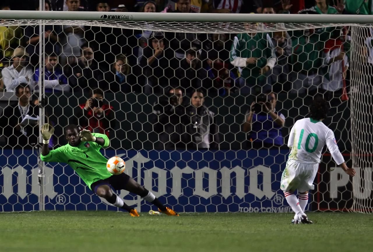 México necesitaba golear a la débil Haití por cinco goles de diferencia: el Tri dispuso de ocasiones de sobra, pero falló demasiado.