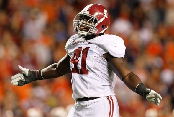 Apoyadores: 1. Courtney Upshaw, Alabama - Altura: 1.88 m - Peso: 119 kg