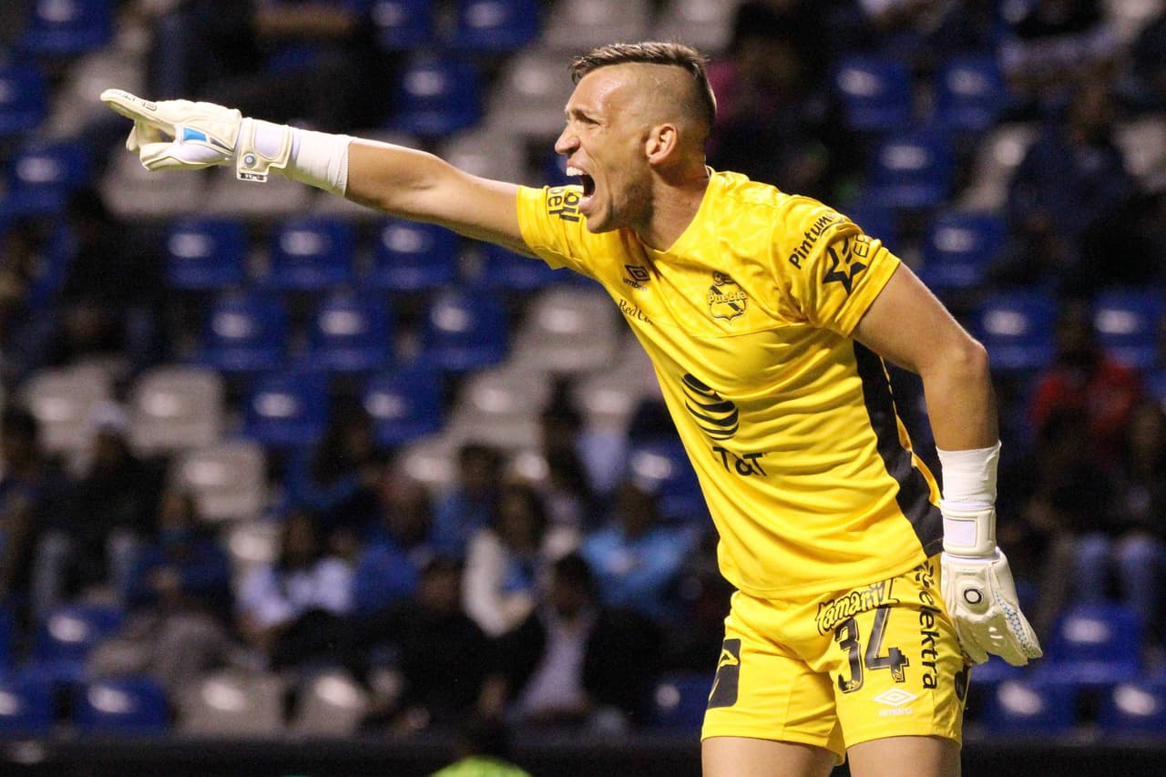 Con solitaria anotación de Facundo Barcelo, los Rojinegros derrotaron 0-1 a la Franja en el Estadio Cuauhtémoc.
