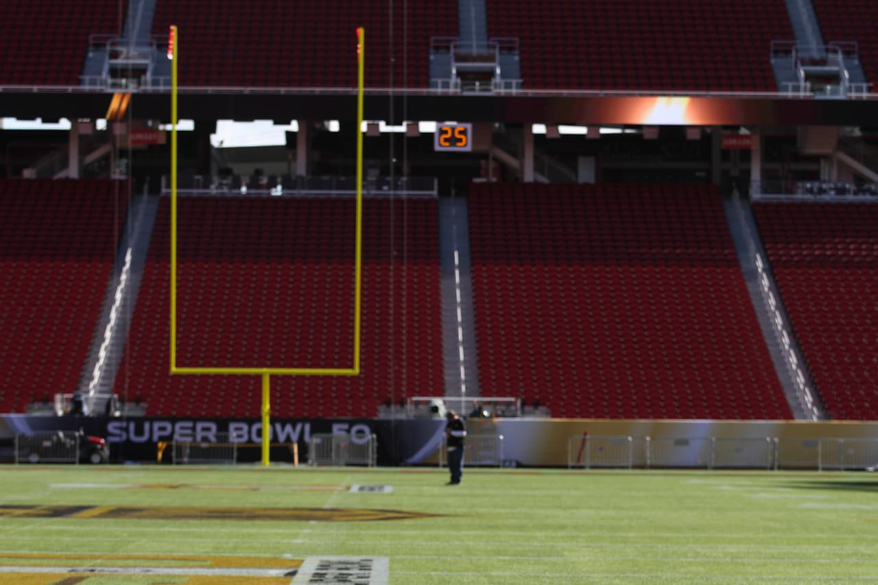 La casa de San Francisco 49ers se prepara para el duelo Carolina - Denver.