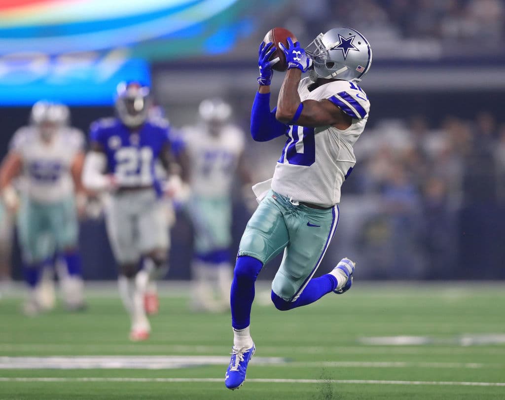 Tavon Austin (10) capturó el ovoide y se escapó 64 yardas hasta el
<i>end zone</i> para poner adelante a Dallas 7-0.