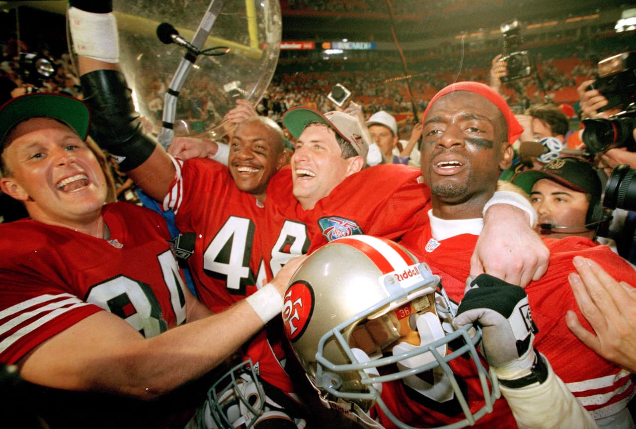 El Super Bowl XXIX se jugó en 1995 en el Joe Robbie Stadium, donde San Francisco 49ers vencieron a San Diego Chargers 49-26. El MVP del evento fue Steve Young y la asistencia fue de 74,107 personas.