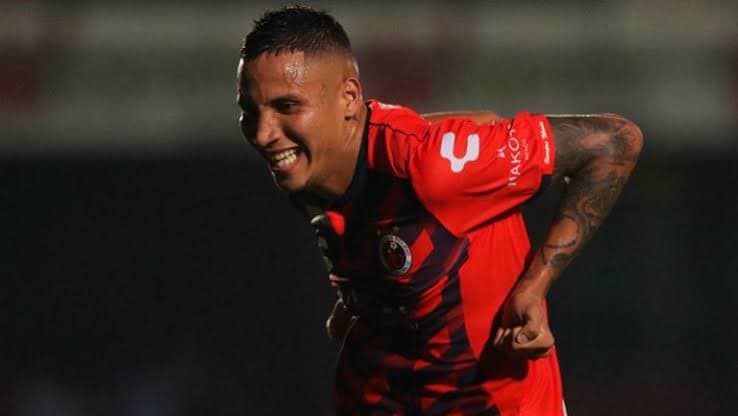 Necaxa oficializa el fichaje de Diego Chávez