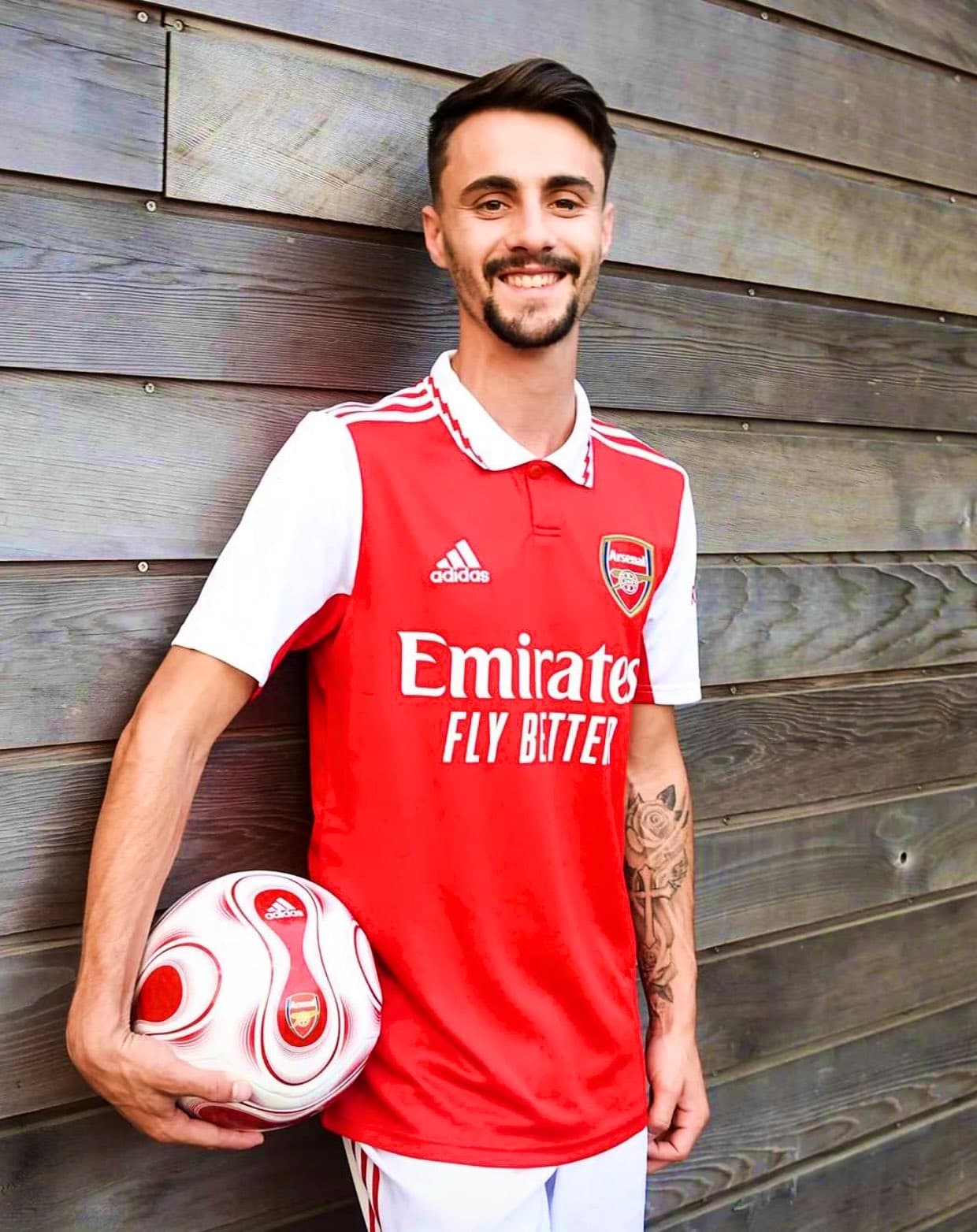 El Arsenal se refuerzó con portugués Fabio Vieira, tras pagar 35 millones al Porto.