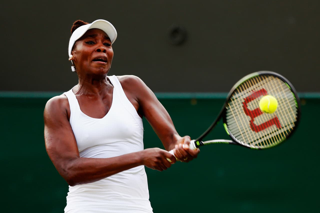 Venus Williams venció 7-6 (5), 6-4 a la kazaja Yulia Putintseva