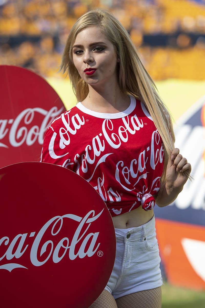 Porristas en el Estadio Universitario de Monterrey previo al juego entre Tigres UANL y Xolos de Tijuana por la jornada 2 del Apertura 2018 de la Liga MX.