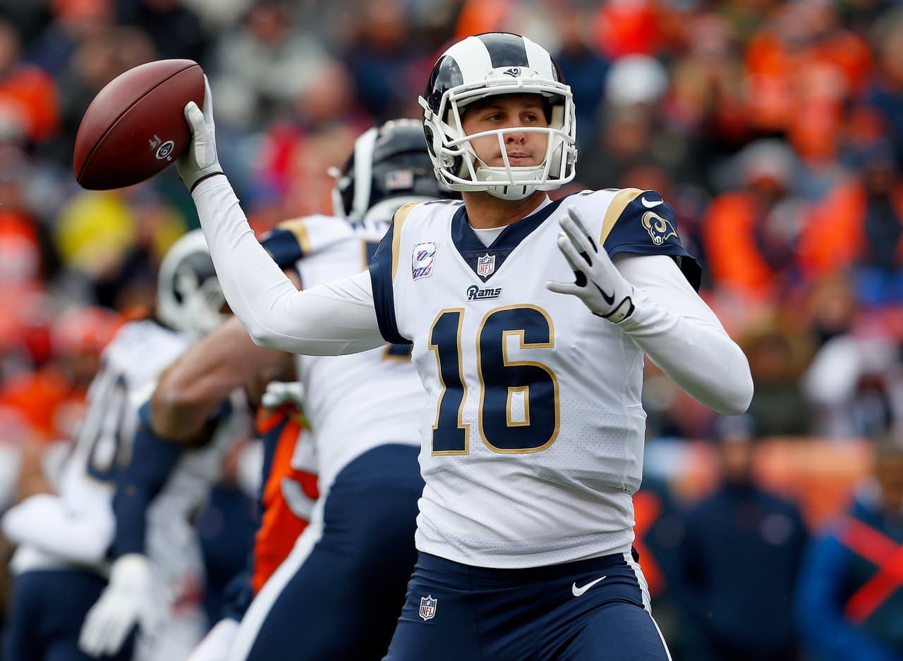 Jared Goff tuvo una actuación muy discreta pero su corredor llevó el ataque en sus hombros. Completó 14 de 28 envíos para 201 yardas con una intercepción.