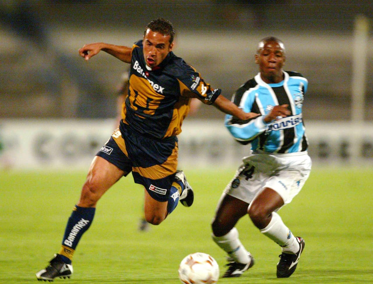 Nuevamente de visita, los de azul y oro no pudieron y cayeron ante el Peñarol de Uruguay por 2-0, pero de nuevo en casa se hicieron fuertes y con un gol de Álvaro “La Bola” González derrotaron al Gremio en casa.