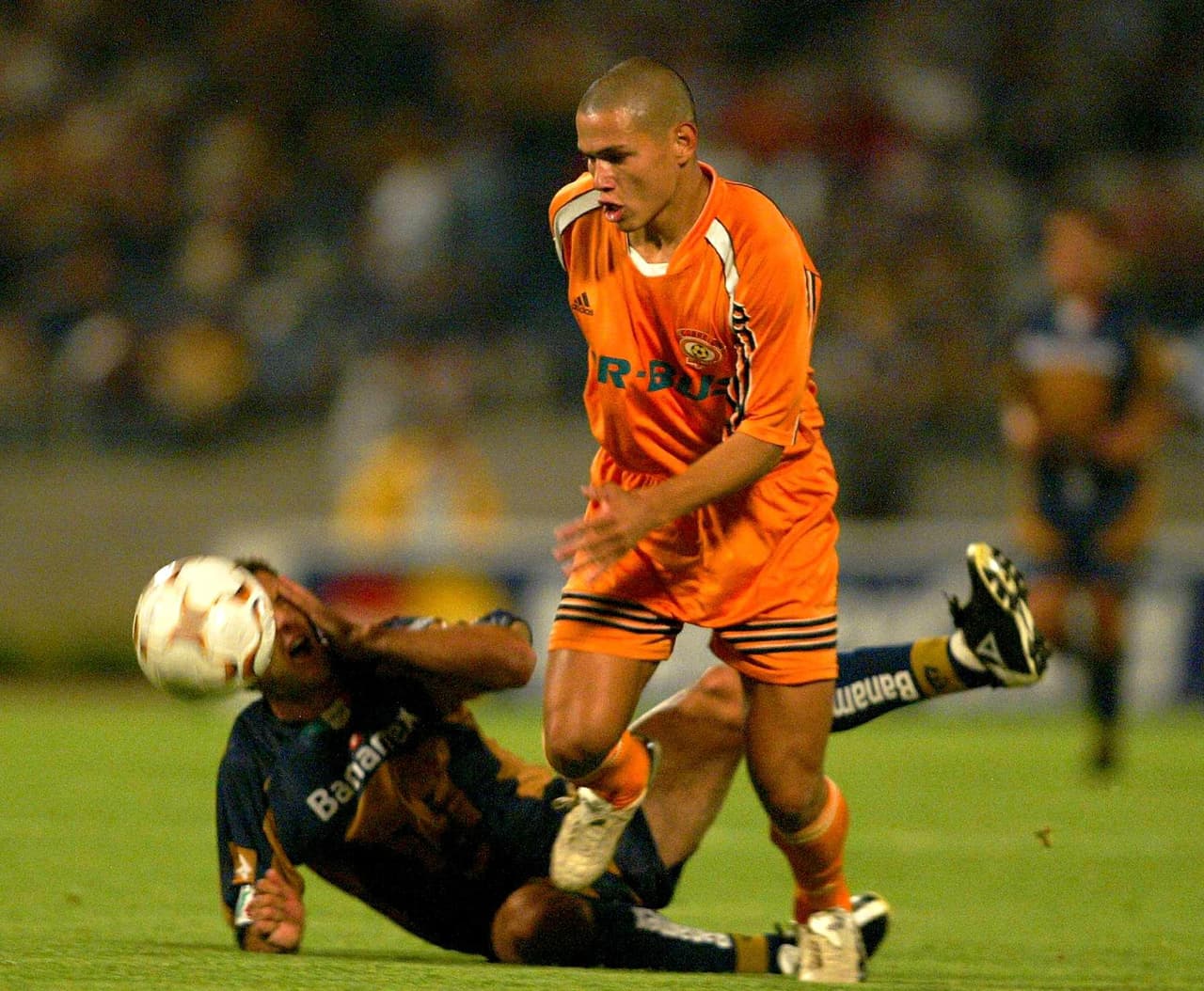 Su rival fue el Cobreloa de Chile, un conjunto asentado en su sólida defensiva que traía como central a un joven paraguayo de nombre Darío Verón.