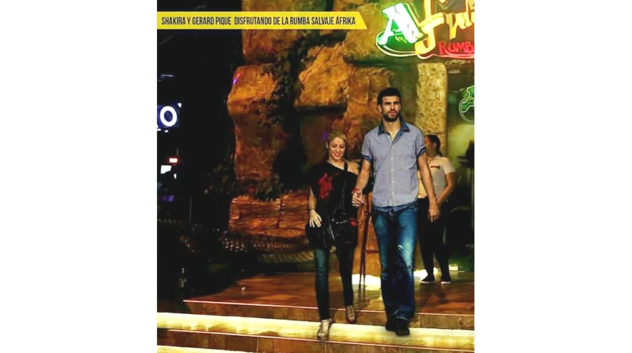 Shakira y Piqué saliendo de fiesta de una de las discotecas más conocidas de la ciudad. Claro está, esto nunca pasó.
