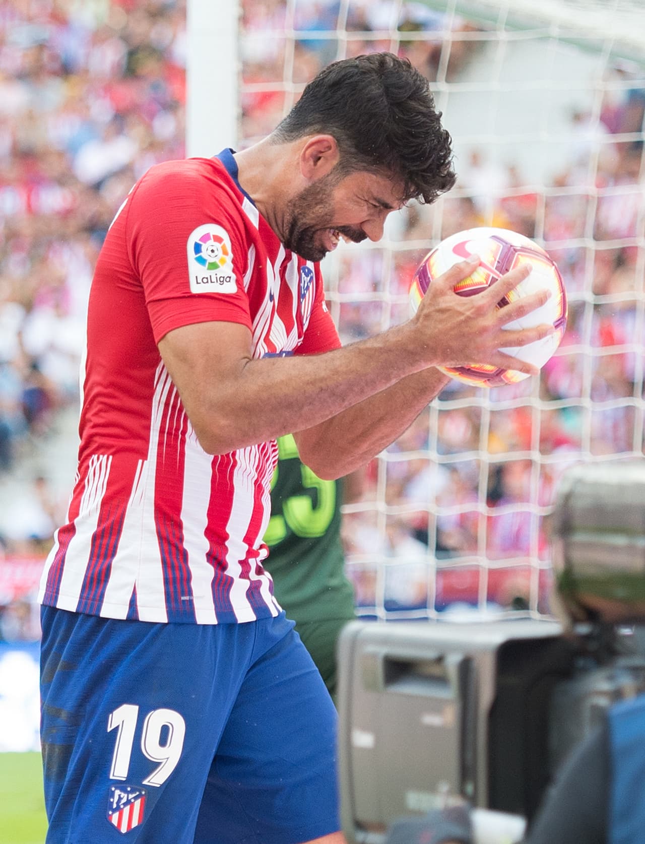 La ansiedad y la impotencia se apoderaba de los jugadores atléticos por la falta de gol.