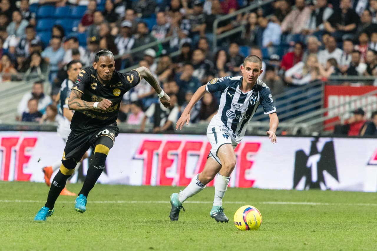 El dominio era claro por parte de Rayados pero sin concretar los goles tan anhelados.