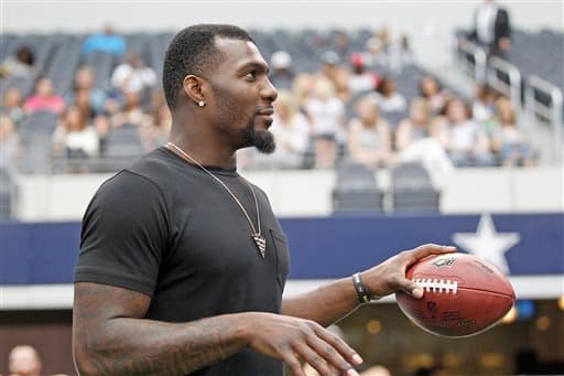 Dez Bryant tuiteó que no se presentará a los entrenamientos sin acuerdo