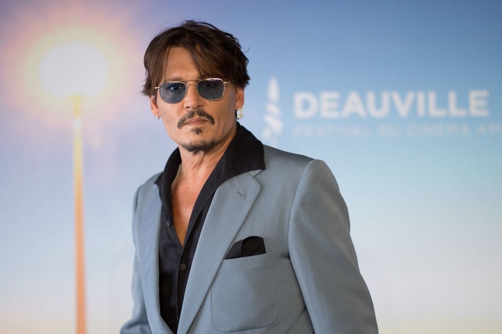 Al actor tocaba la guitarra en la banda P donde llego a coincidir con Flea de los Red Hot Chili Peppers.
<br>