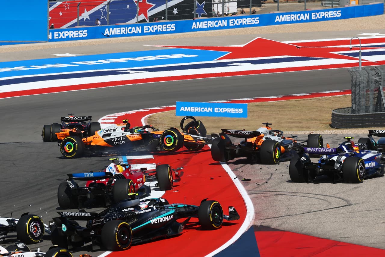 Ley de Murphy a McLaren y Verstappen aprovecha en Sprint de Austin