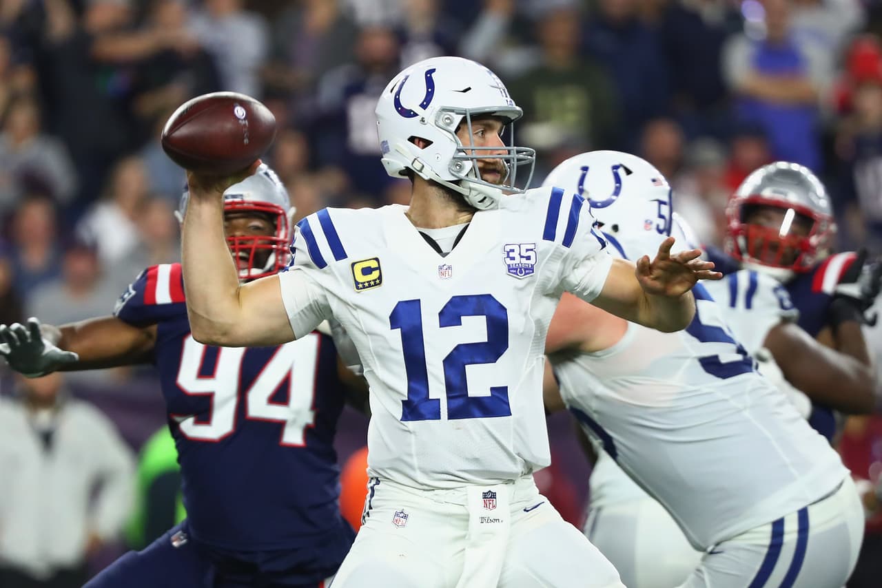 Además, fue elegido dos veces Jugador Ofensivo del Mes en la AFC y cuatro veces Jugador Ofensivo de la Semana en la AFC.