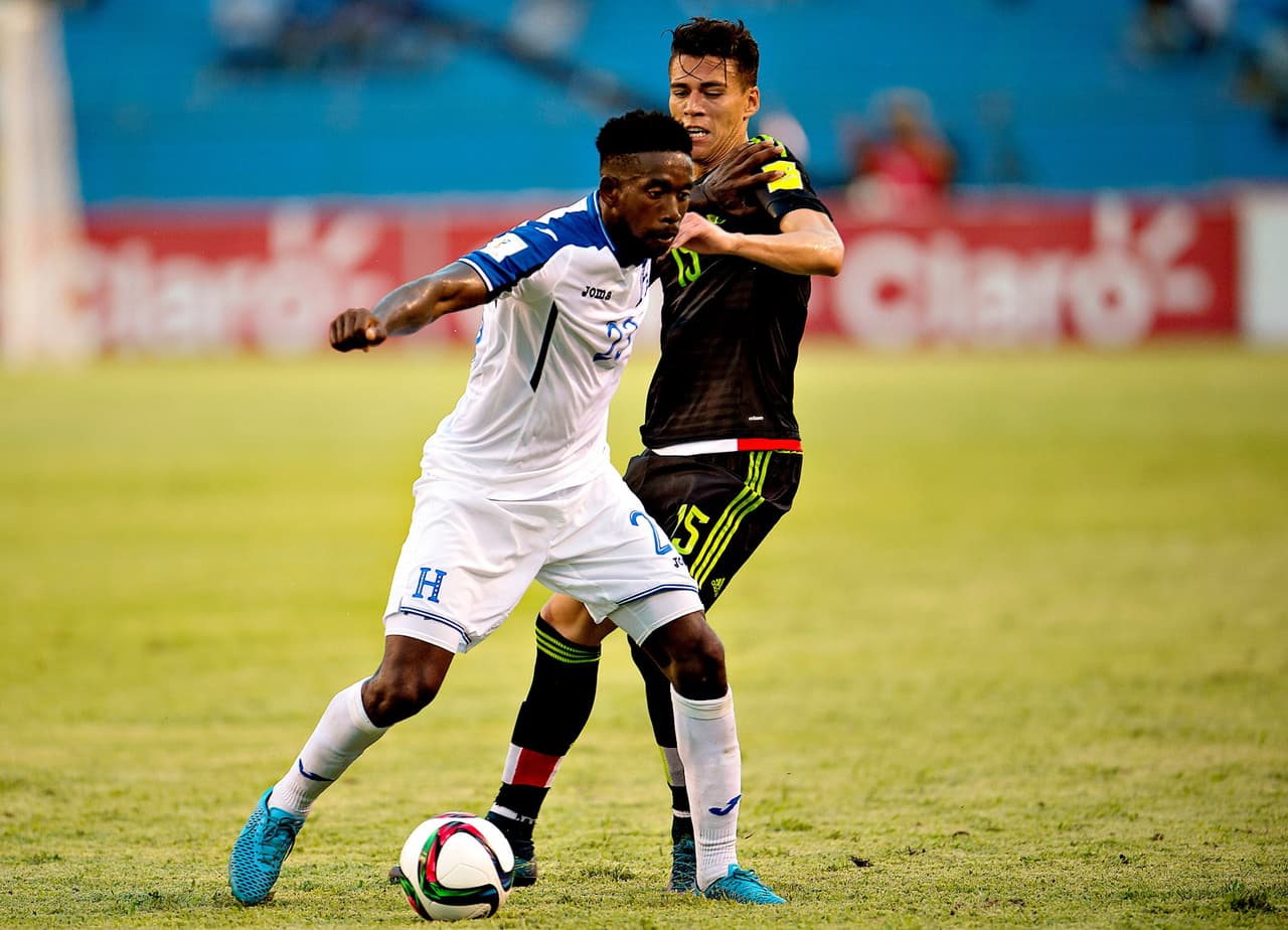 Héctor Moreno: El zaguero le dio confianza a los otros defensores con su experiencia y organización en la primera línea. Además de que tuvo barridas oportunas que evitaron disparos o posibles ataques hondureños. Calificación 8.