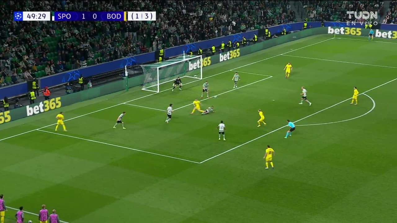 ¡TIRO ATAJADO! disparo por Sondre Fet.