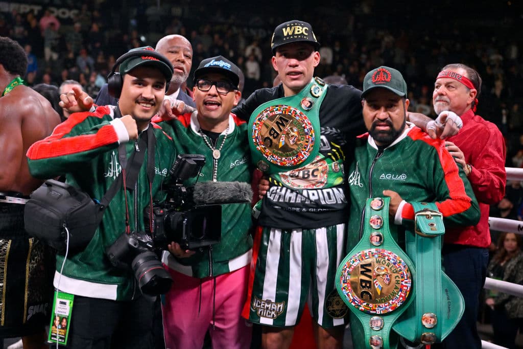 “¿Quién quiere ver a David Benavidez contra Canelo?”