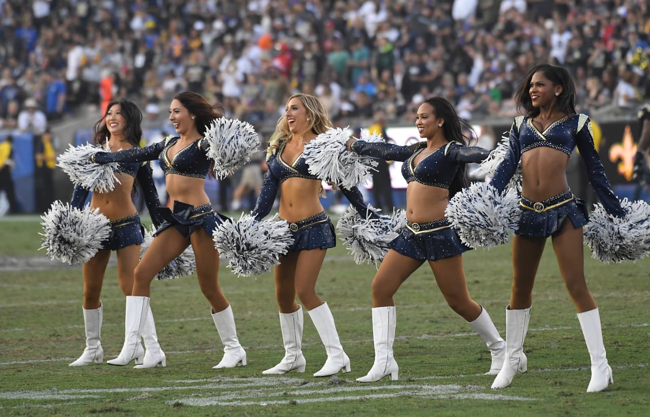 La Semana 12 de la NFL tuvo en la belleza y energía de las porristas en los estadios ese ingrediente perfecto para darle un color especial al fútbol americano estadounidense.