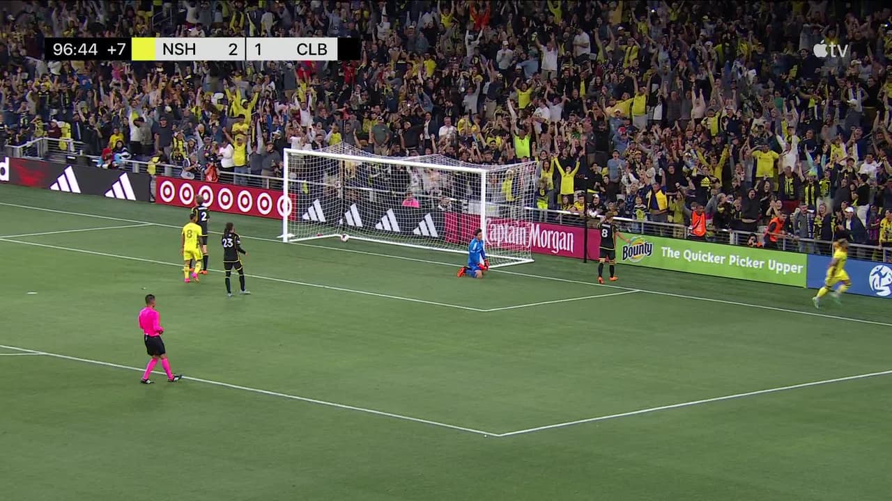 ¡Clase maestra! ¡Hany Mukhtar baila antes de anotar en GRANDE!