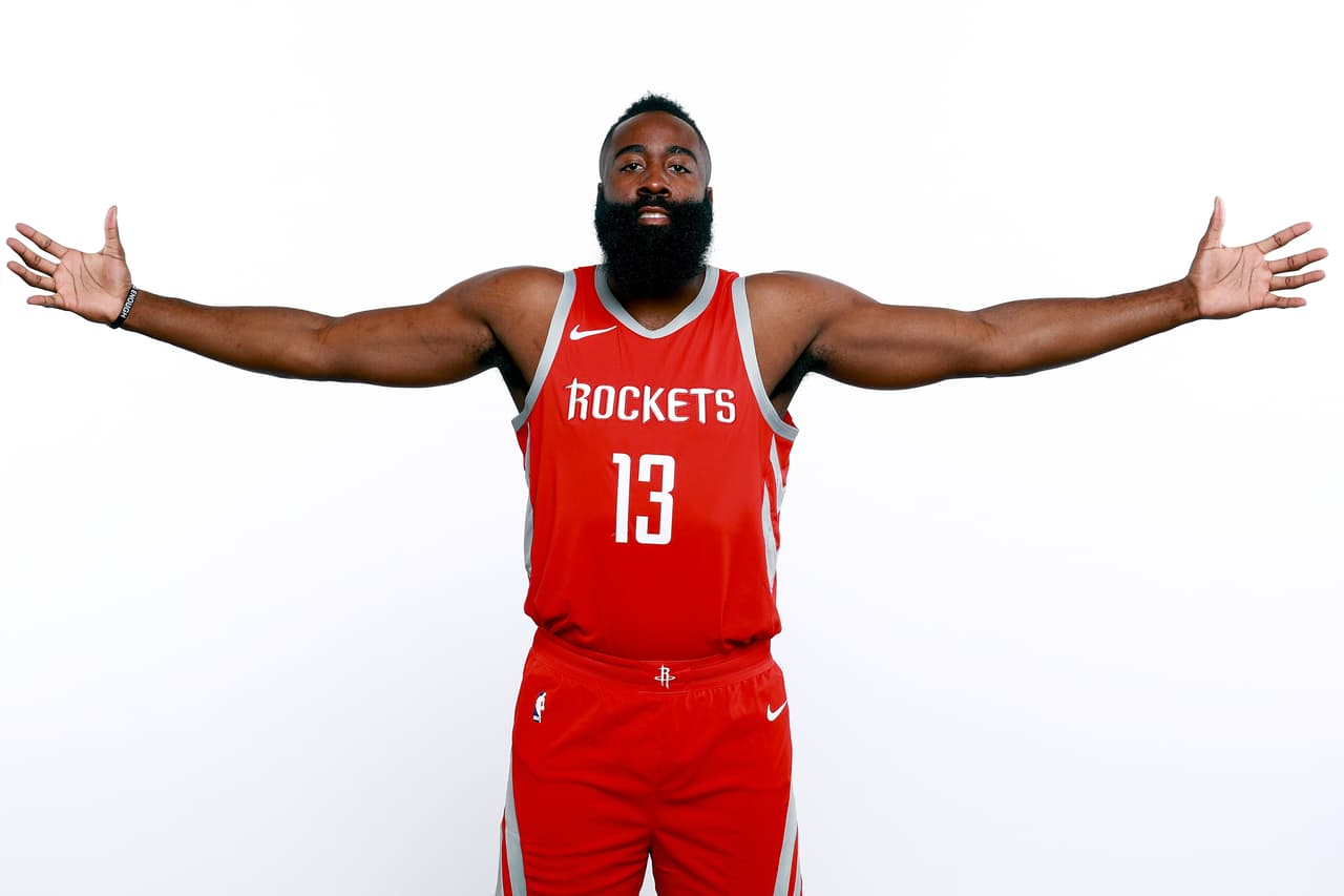 8. James Harden (Houston Rockets) - 6 años por 238 millones de dólares.