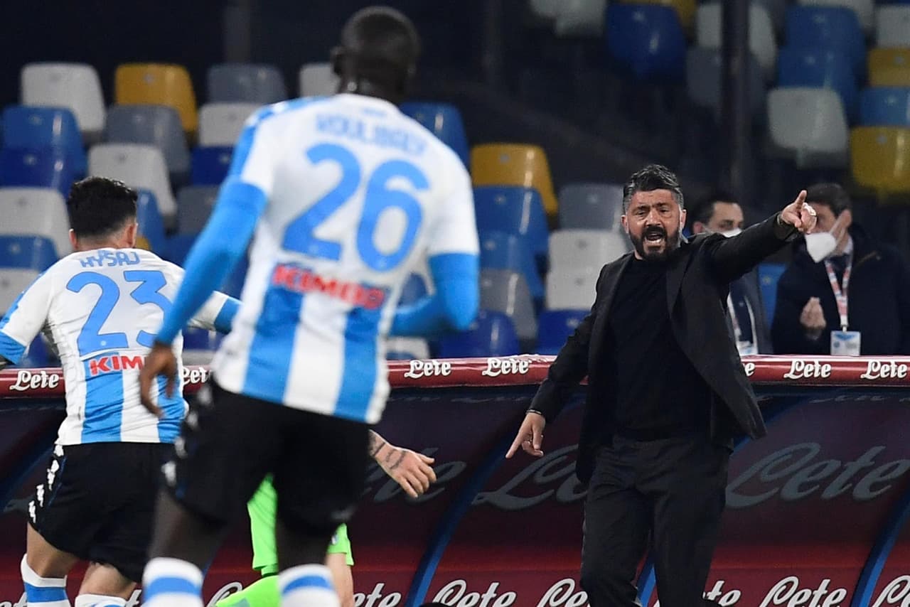 Napoli golea a la Lazio con marcador de 5-2 durante la fecha 32 de la Serie A. Una lluvia de goles cayó en el Estadio Diego Armando Mardona, pues Lorenzo Insigne anotó doblete, mientras que Politano, Mertens y Osimhen se fueron con una anotación para los locales. Por parte de los 'blanquicelestes' descontaron Ciro Immobile y Sergej Milinkovic-Sajiv.