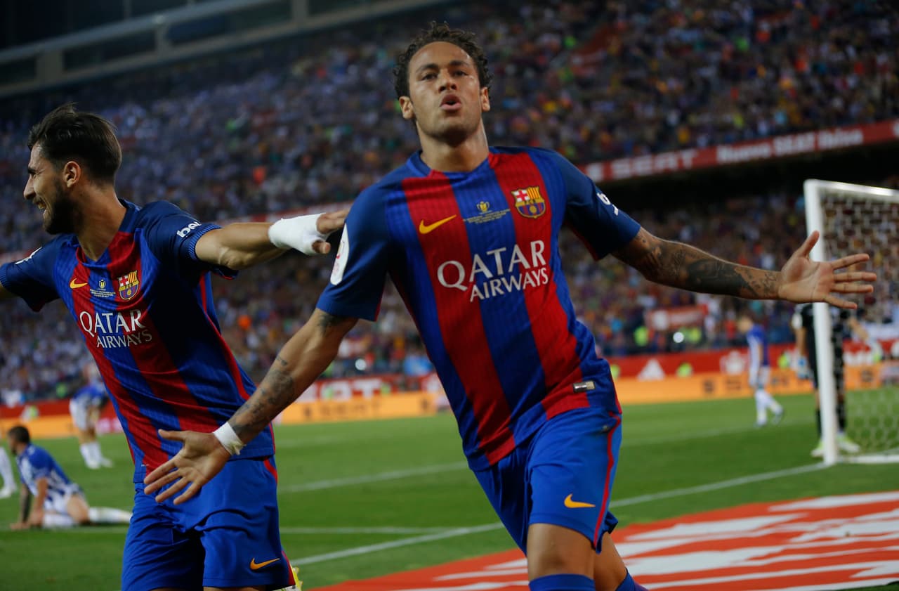 Ganó la Copa Libertadores que, desde 1962 con Pelé, no ganaban los peixes. Desde el 2011 fue pretendido por equipos europeos como Chelsea y West Ham.