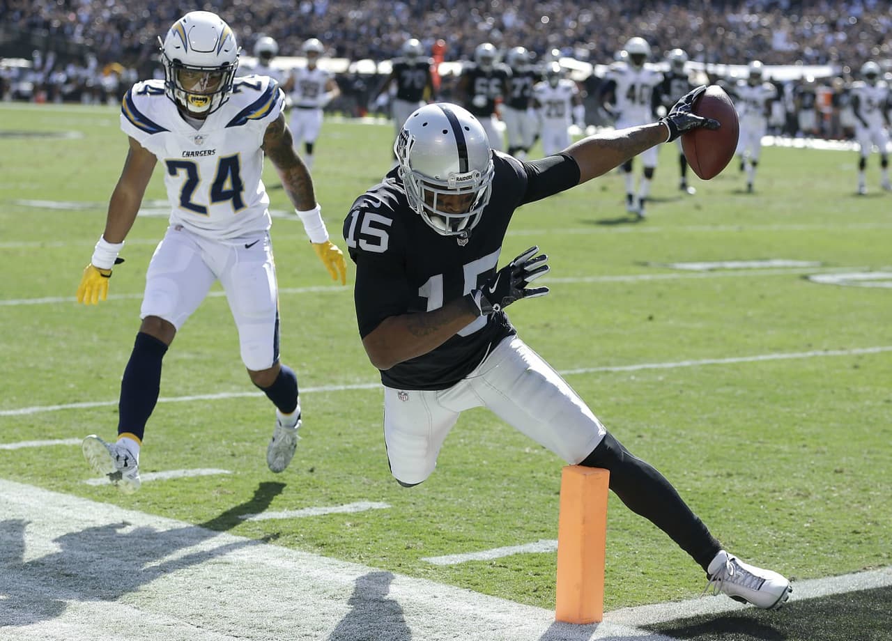 Michael Crabtree abrió el marcador al atrapar un pase de 23 yardas de Derek Carr en el primer cuarto.