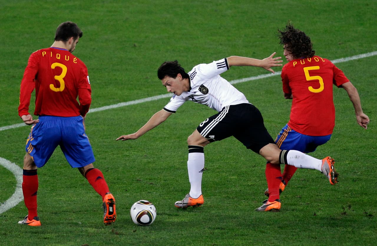 El partido del Mundial en la antesala de la Final, fue muy ríspido y bien disputado entre teutones y españoles.
