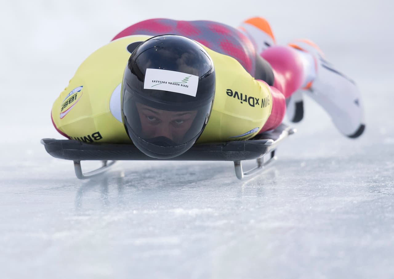 El skeleton es una de las modalidades de descenso en trineo. Es individual y una de las más tradicionales, más que todo practicada en países con amplias zonas heladas.