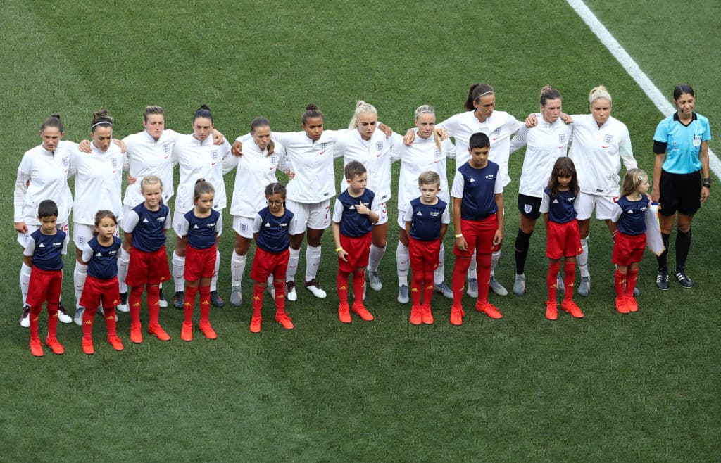 Inglaterra se suma a Brasil en cuanto a equidad de género