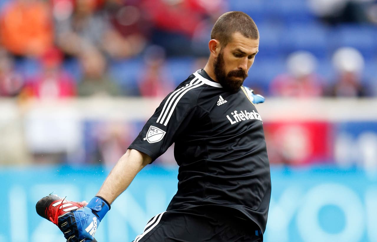 Cuando el arquero titular de Real Salt Lake es Nick Rimando el portero suplente no tiene demasiadas oportunidades de mostrarse. Matt Van Oekel aprovechó esa rara ocasión para brillar en el empate sin goles frente a New York Red Bulls. (Crédito: USA Today Images)
