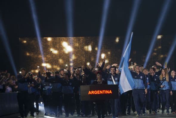 Los XVII Juegos Panamericanos quedaron inaugurados con una espectacular ceremonia y el desfila de las 41 naciones que participaran en Toronto, Canadá.