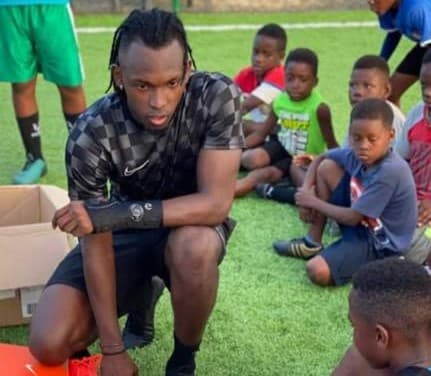 El atacante, que tuvo un breve paso por el futbol mexicano con el Monterrey, se caracteriza por ser una persona humilde.