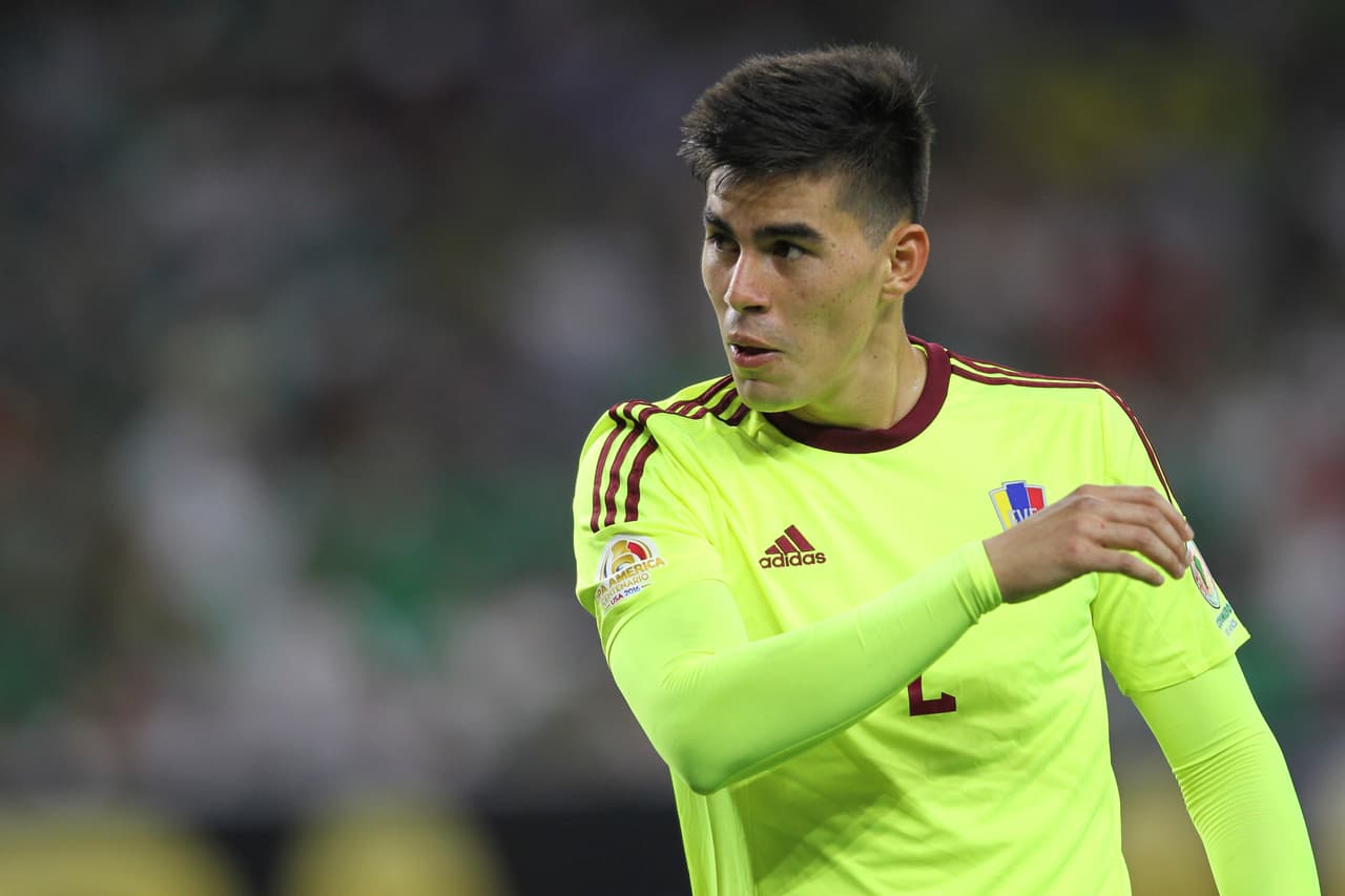 Ángel, de 24 años de edad, ha sido varias veces seleccionado de su país e incluso ha participado en las eliminatorias mundialistas de Rusia-2018 y en las Copas América de 2015 y 2016.