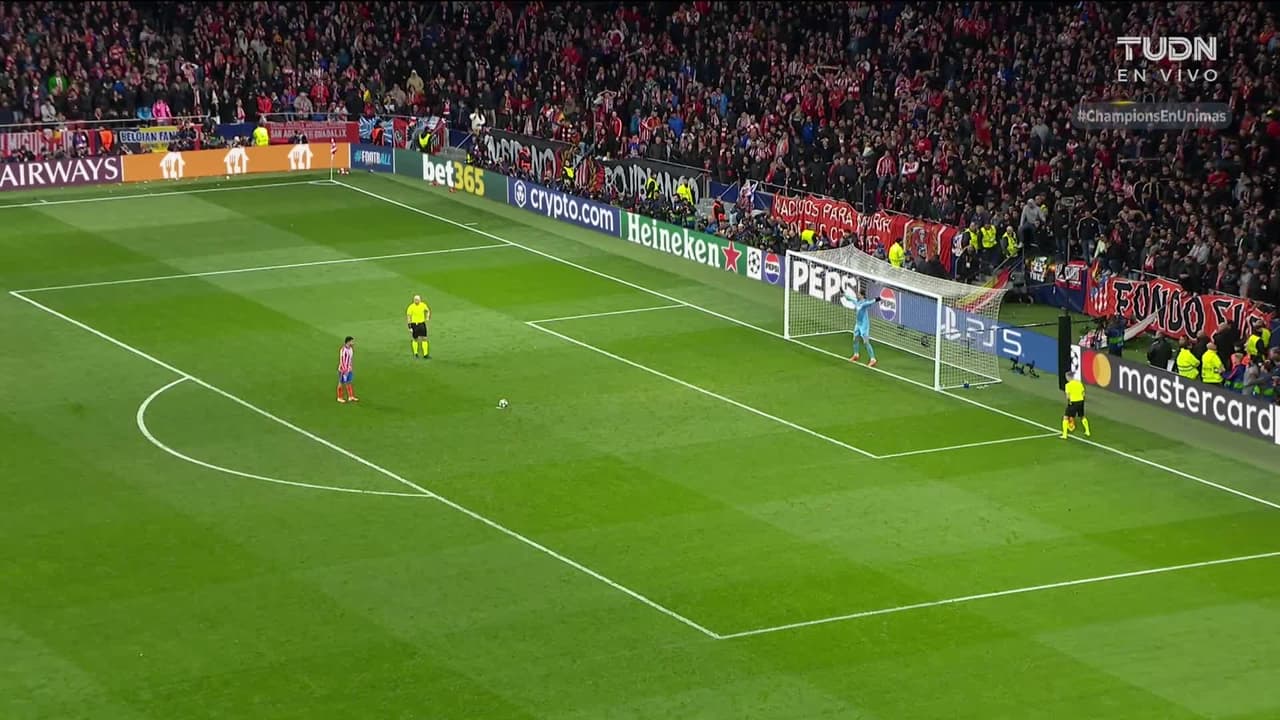 ¡GOL!  anota para Atlético de Madrid. Ángel Correa
