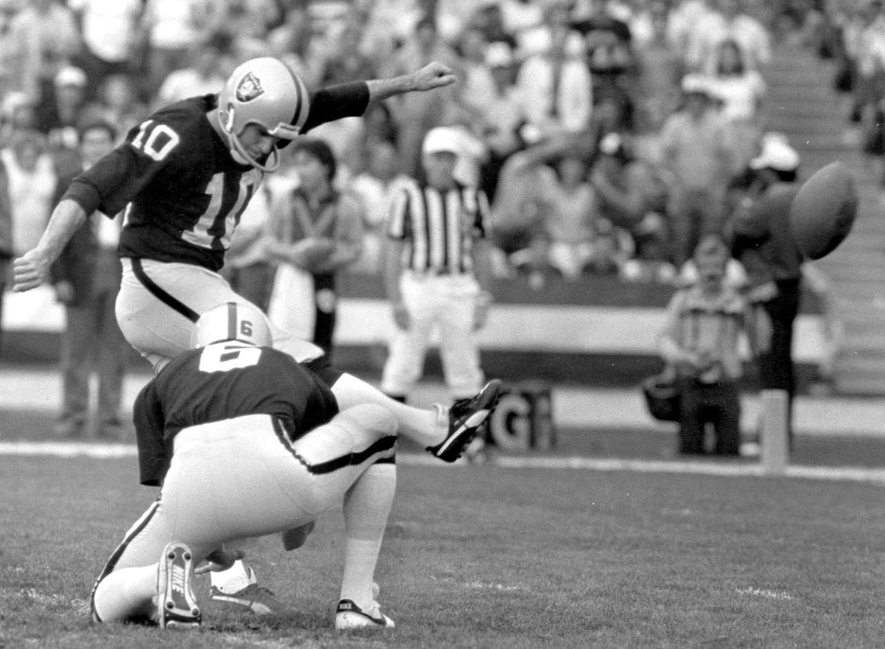 Los Angeles Raiders vs. Denver Broncos: 26 de septiembre de 1988.- Los Raiders no se rindieron y tras verse 24 puntos atrás regresaron para ganar 30-27.