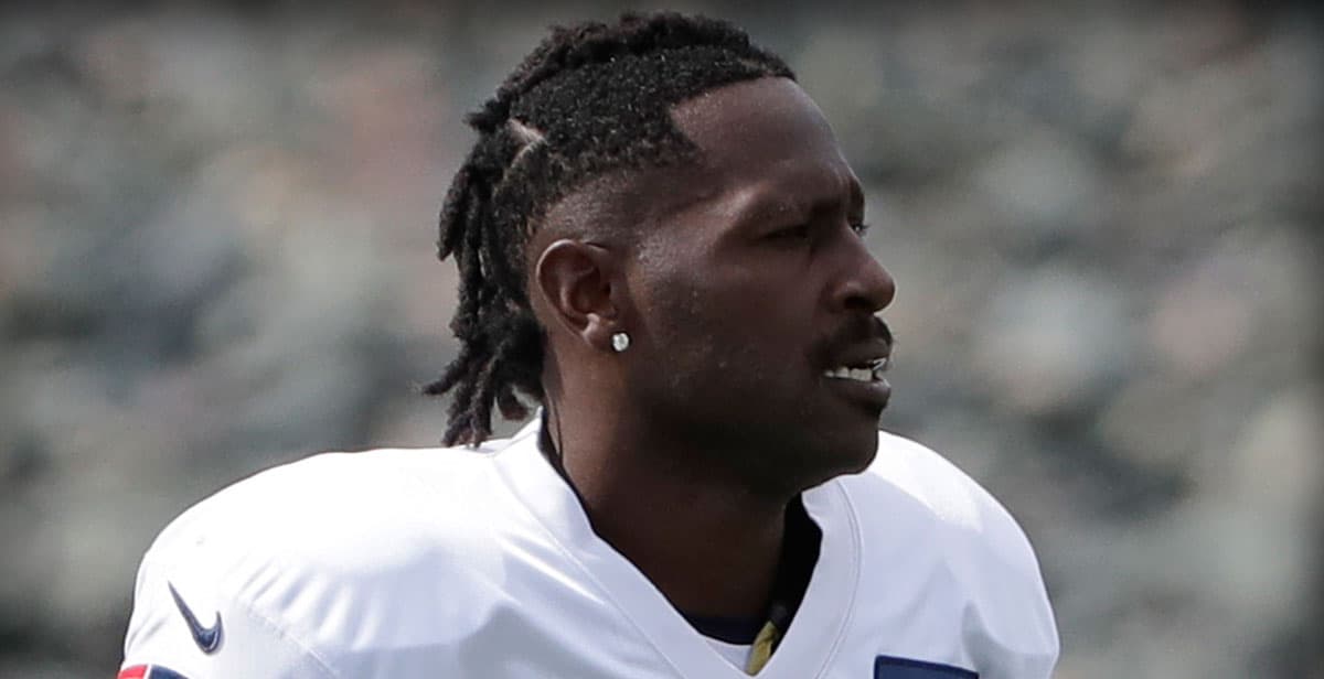 Antonio Brown quedó en libertad condicional