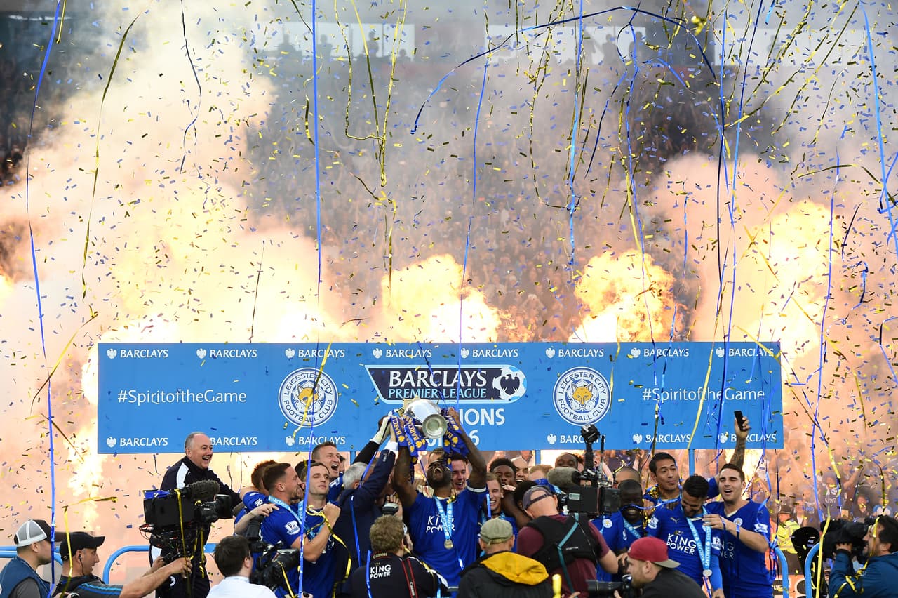 El Leicester vivió un día de fiesta celebrando su campeonato de la Premier.
