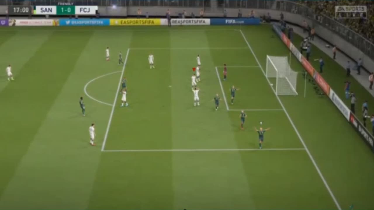 Marco Canales, representante de los Bravos de Juárez cayó 1-3 ante Octavio Rivero comandando a los Santos en el futbol virtual.