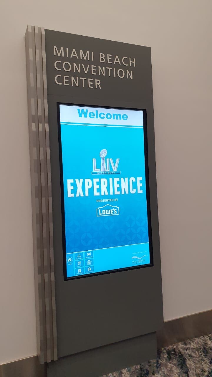 Falta menos de una semana para vivir la pasión del Super Bowl LIV entre Chiefs y 49ers pero la afición ya disfruta al máximo de la NFL Experience.